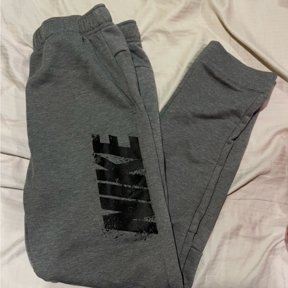 Boys large Nike sweatpants dark grey